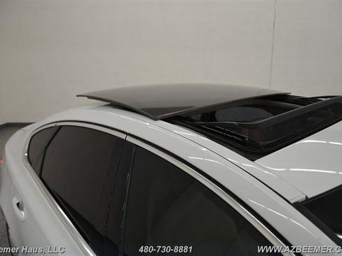 Used 2020 Jaguar XF Premium image 42