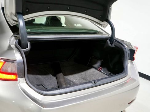 Used 2016 Lexus RC 300 AWD image 9