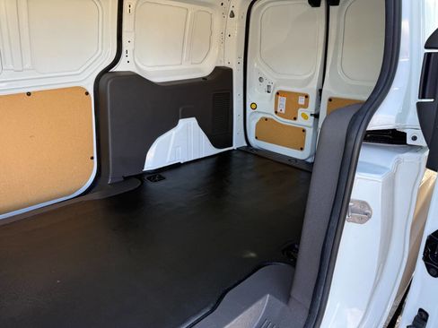 Used 2021 Ford Transit Connect XL image 26