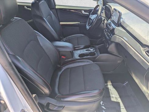 Certified 2025 Ford Escape ST-Line FWD image 19