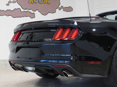 Used 2016 Ford Mustang GT Premium w/ Equipment Group 401A RWD image 85