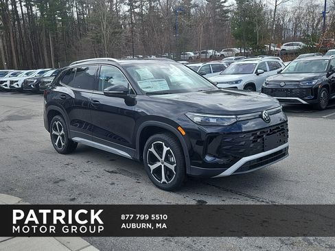 New 2026 Volkswagen Tiguan SE image 1