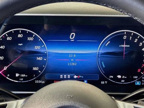 Used 2025 Mercedes-Benz GLC 350e 4MATIC image 12