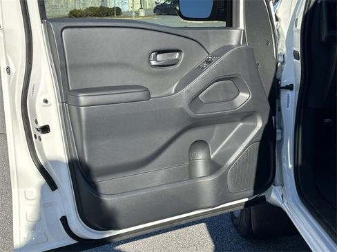 New 2026 Nissan Frontier S image 11
