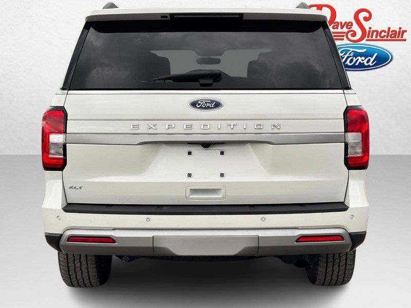 Used 2024 Ford Expedition XLT AWD/4WD image 8