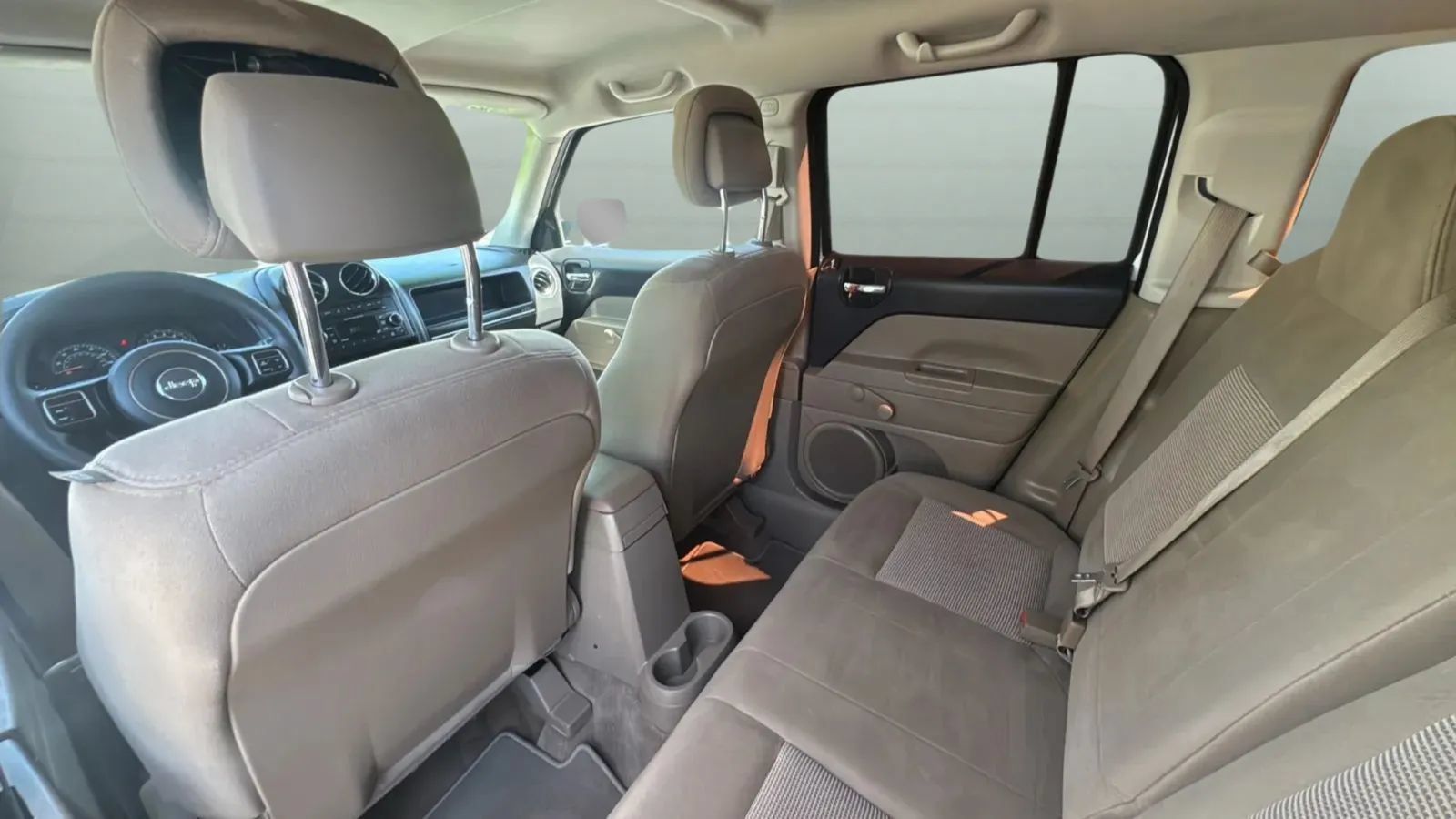 Used 2017 Jeep Patriot Sport FWD image 28