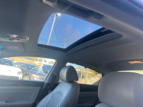 Used 2017 Hyundai Sonata Limited w/ Tech Package 03 image 8