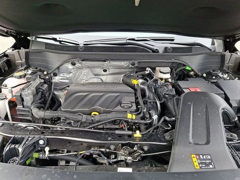 Certified 2025 Chevrolet Trax RS w/ Driver Confidence Package image 26