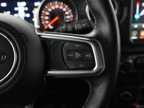 Used 2020 Jeep Wrangler Unlimited Sahara w/ Uconnect 4C Nav & Sound Group AWD/4WD image 25