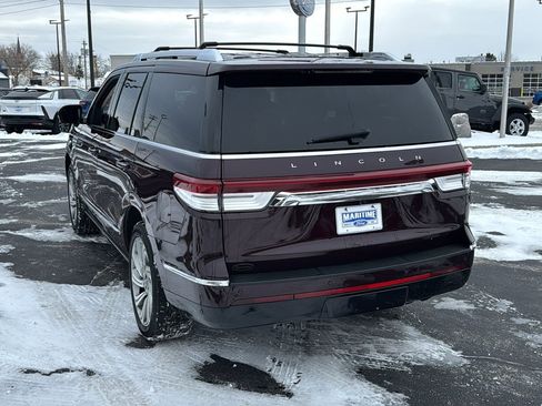 Used 2023 Lincoln Navigator Reserve w/ Equipment Group 201A image 5