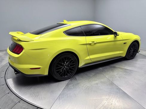Used 2021 Ford Mustang GT Premium w/ GT Performance Package RWD image 4