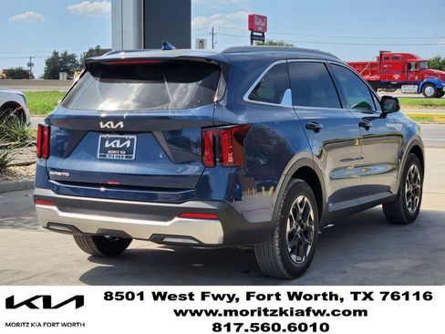 New 2026 Kia Sorento S w/ S Panoramic Sunroof Package FWD image 3