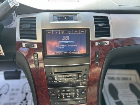 Used 2012 Cadillac Escalade Luxury image 14
