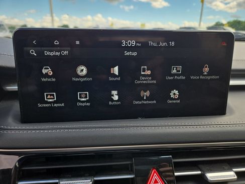 Used 2025 Genesis G70 2.5T AWD/4WD image 28