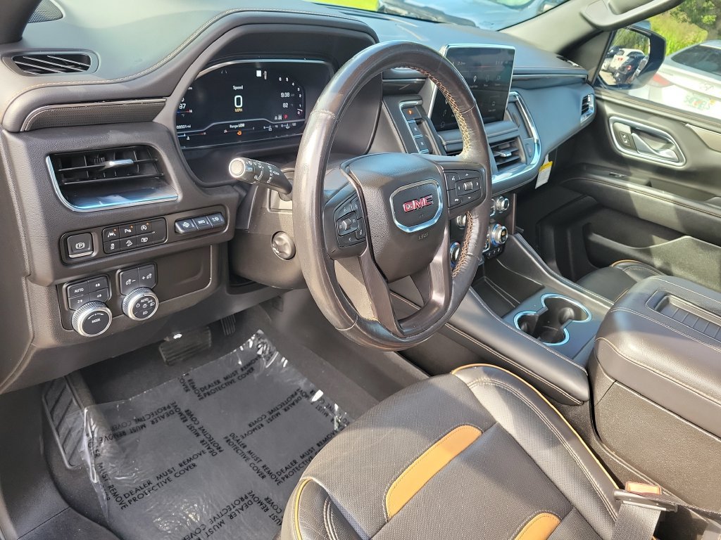 Used 2023 GMC Yukon AT4 w/ AT4 Premium Package AWD/4WD image 7