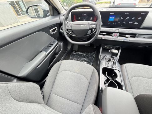 Used 2025 Kia K4 FWD image 34