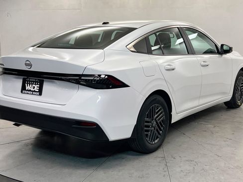 New 2026 Nissan Sentra SV FWD image 5