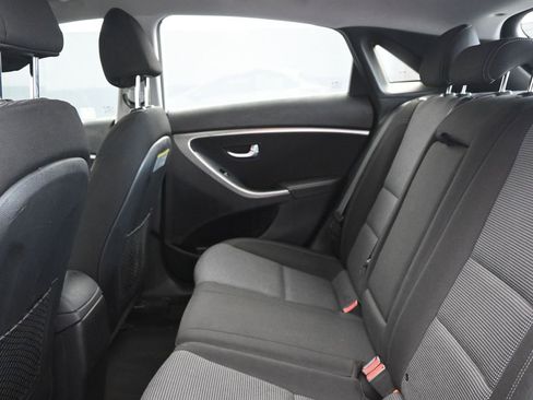 Used 2016 Hyundai Elantra GT image 17