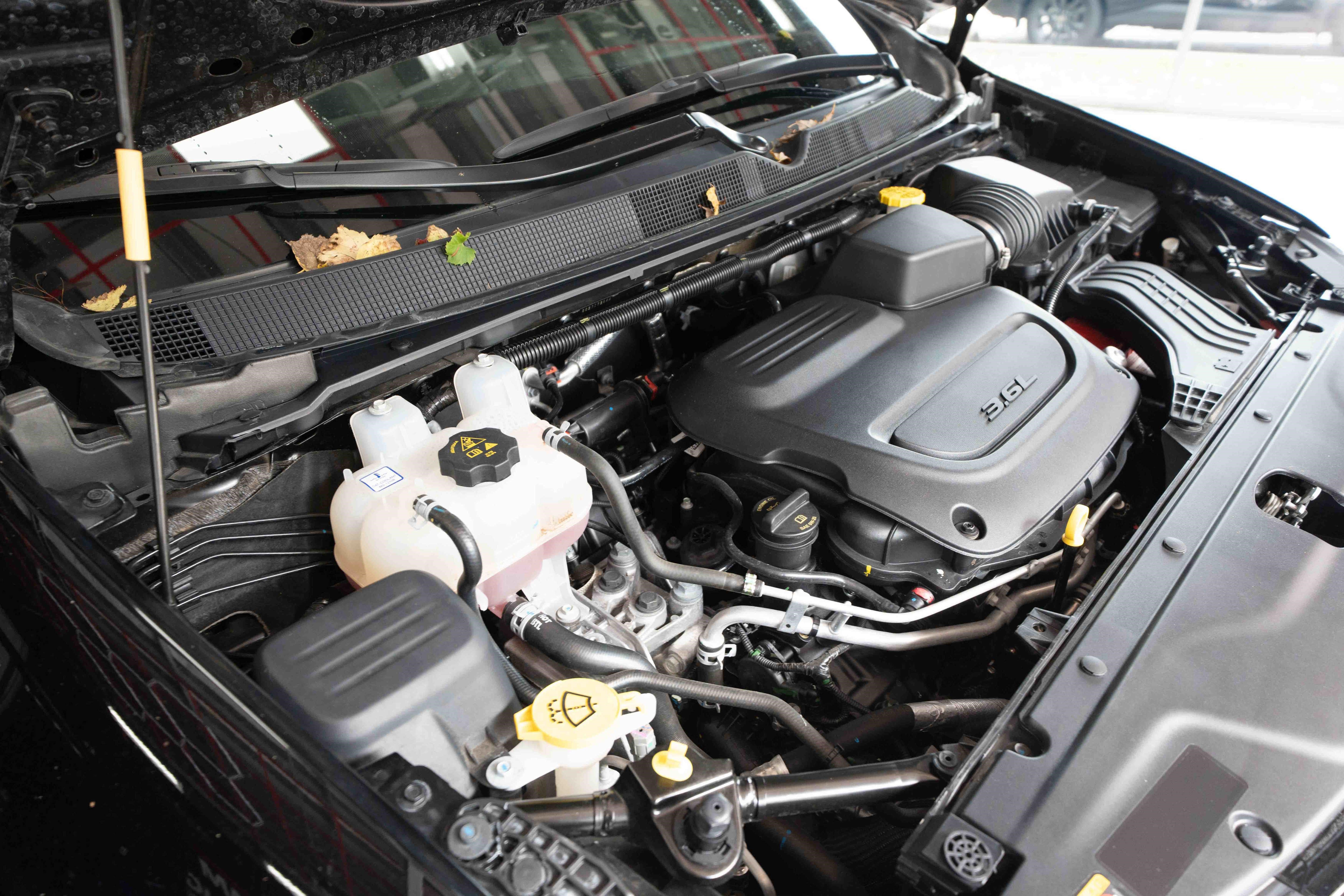 Used 2026 Chrysler Pacifica Select FWD image 33