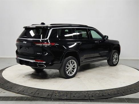 Used 2024 Jeep Grand Cherokee L Summit image 7