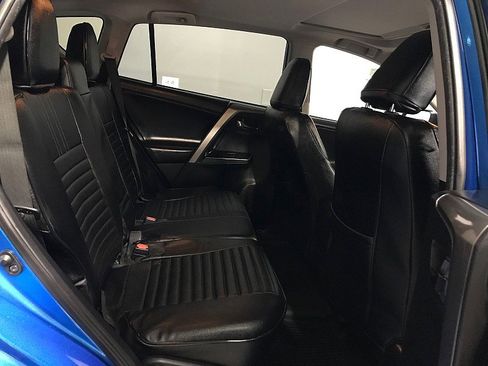 Used 2018 Toyota RAV4 XLE FWD image 20