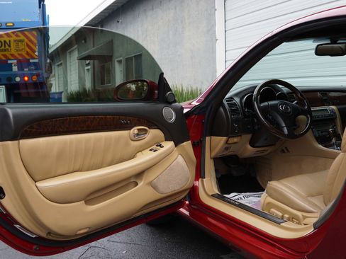 Used 2006 Lexus SC 430 Convertible image 36