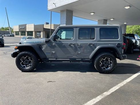 Used 2023 Jeep Wrangler Unlimited Rubicon 4xe w/ Cold Weather Group AWD/4WD image 9