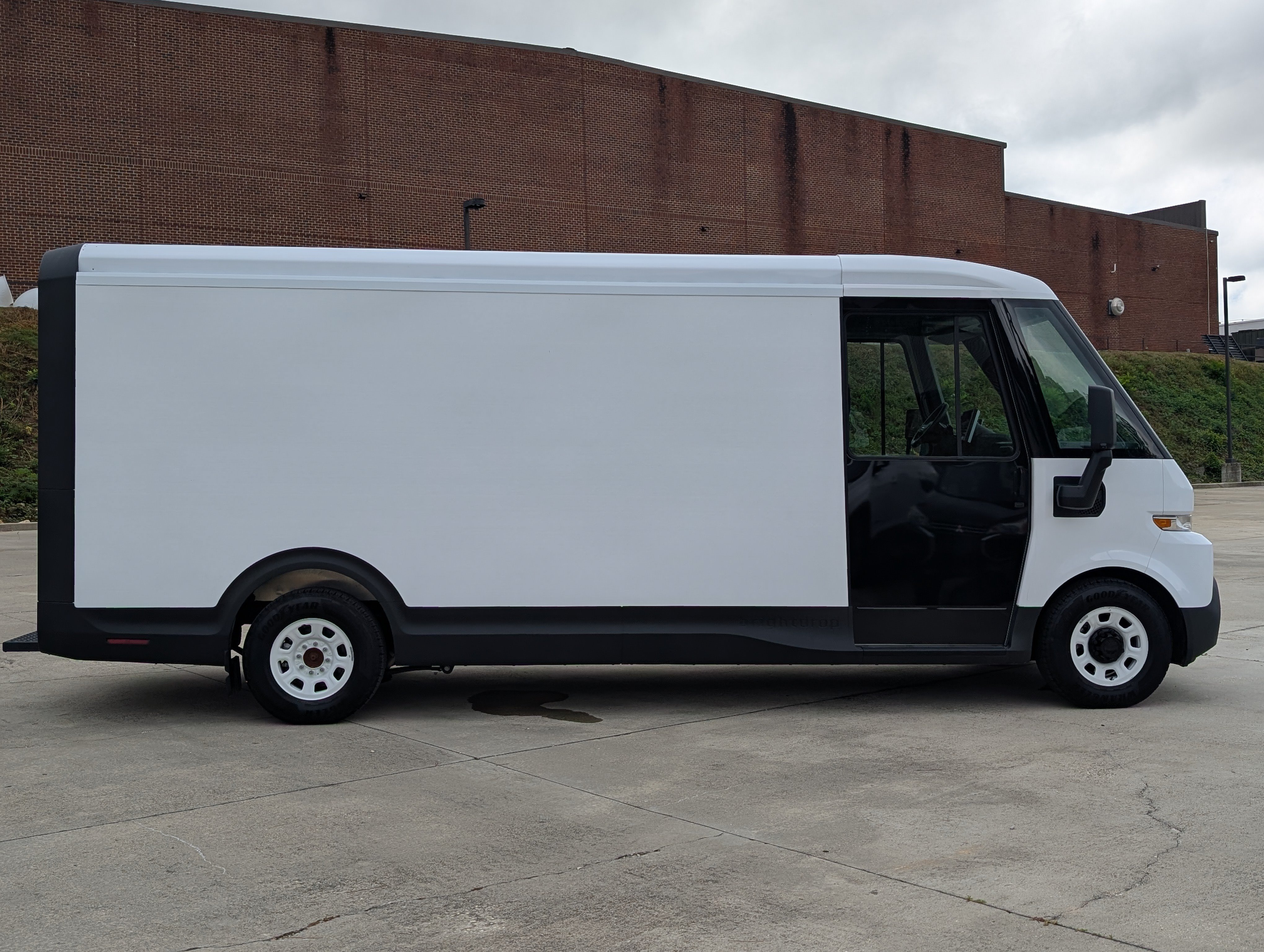 Used 2024 Chevrolet Brightdrop 600 w/ Commercial Equipment Package AWD/4WD image 7