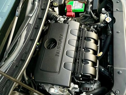 Used 2018 Nissan Sentra SV FWD image 29