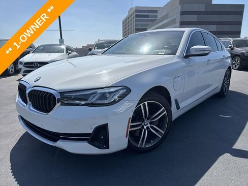 Used 2021 BMW 530e w/ Premium Package RWD image 1