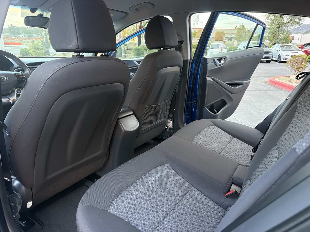 Used 2017 Hyundai Ioniq SEL FWD image 22