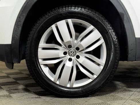 Used 2020 Volkswagen Atlas SE w/ Panoramic Sunroof Package image 2