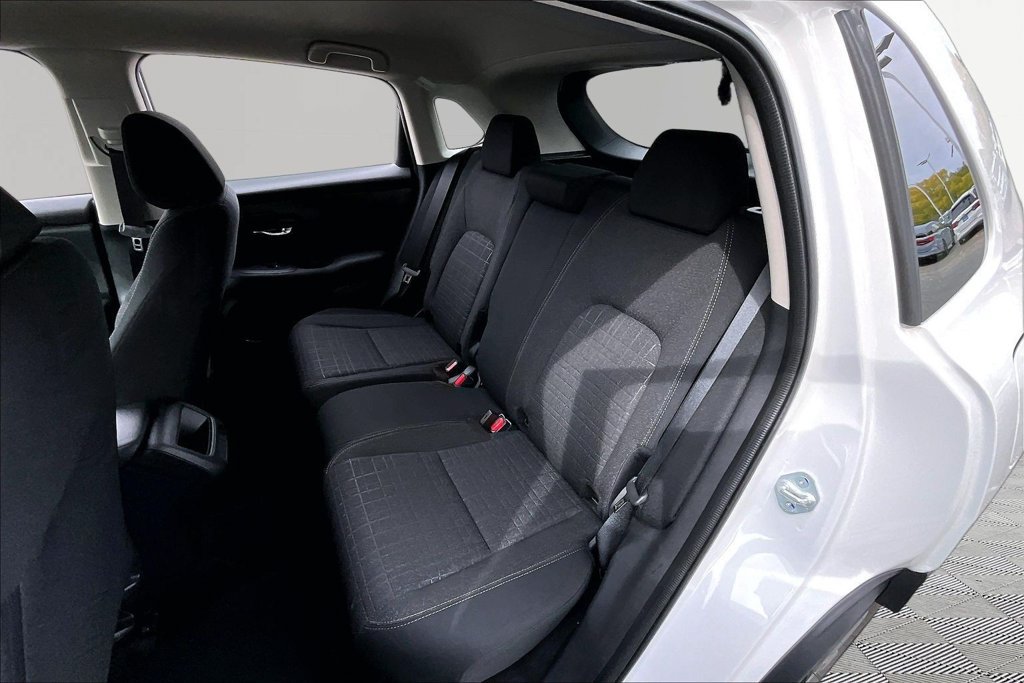 Used 2027 Honda HR-V LX image 16