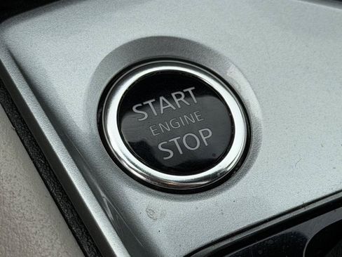 Used 2025 Nissan Altima 2.5 SV FWD image 21