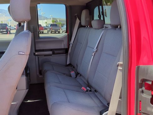 Used 2017 Ford F150 XLT AWD/4WD image 24