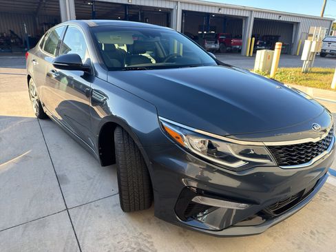 Used 2020 Kia Optima Premium image 2