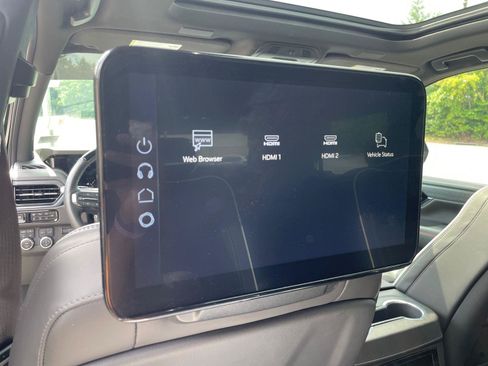 Used 2025 GMC Yukon AT4 Ultimate AWD/4WD image 19