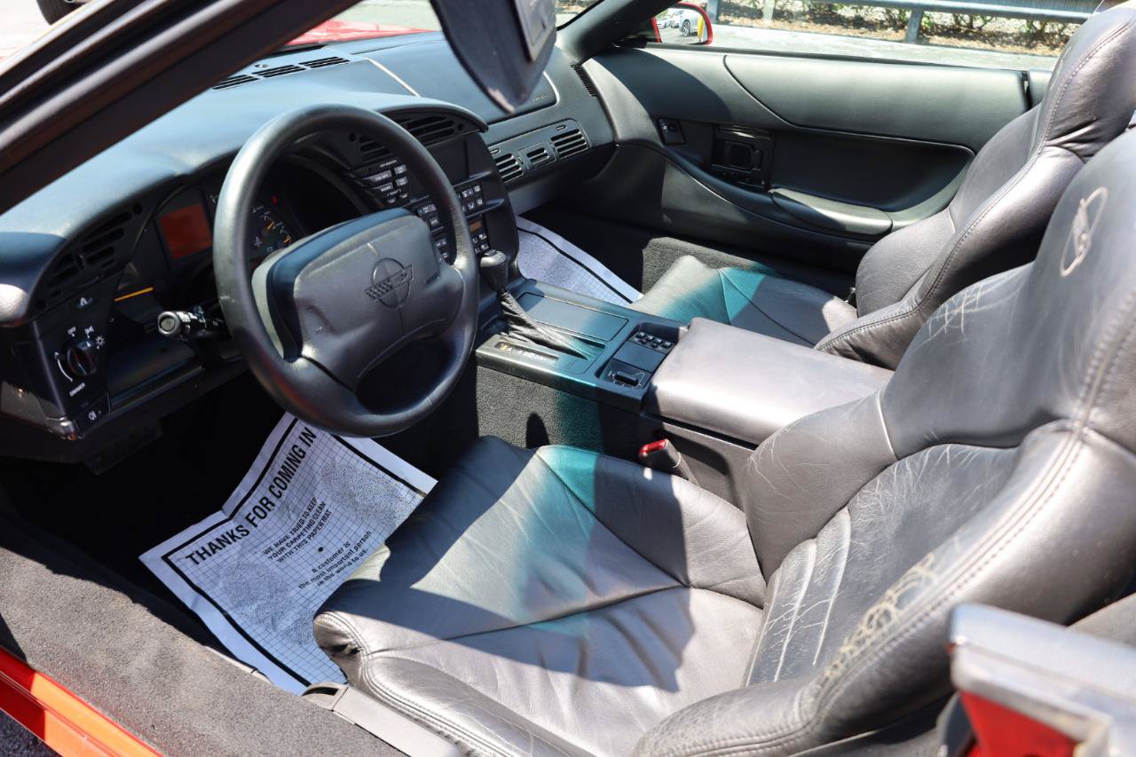 Used 1995 Chevrolet Corvette Convertible RWD image 10