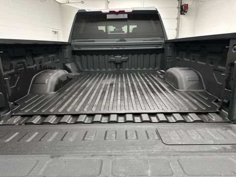 Used 2025 Chevrolet Silverado 2500 LT w/ Trail Boss Package image 17