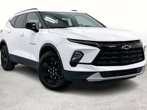 Used 2024 Chevrolet Blazer LT w/ Convenience Package FWD image 1