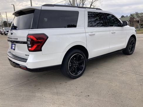 Used 2022 Ford Expedition Max Limited image 6