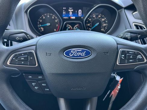 Used 2017 Ford Focus SEL FWD image 24