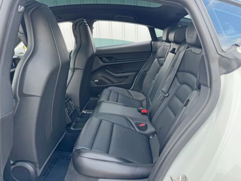 Used 2020 Porsche Taycan 4S w/ Premium Package image 46