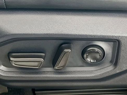 Used 2023 Toyota Tundra Platinum image 13