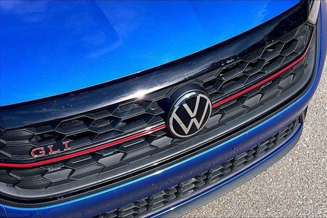 Used 2024 Volkswagen Jetta GLI 40th Anniversary Edition FWD image 32