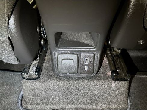Certified 2023 Chevrolet TrailBlazer LT w/ Convenience Package FWD image 22