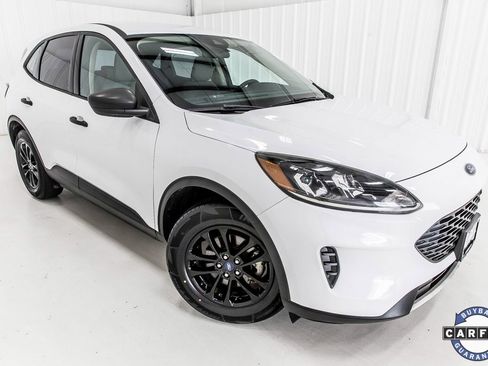 Used 2020 Ford Escape S image 9