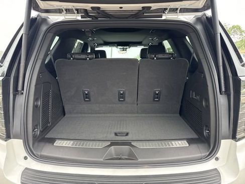 Certified 2025 Chevrolet Tahoe High Country AWD/4WD image 18