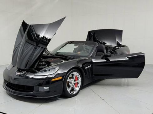Used 2010 Chevrolet Corvette Grand Sport w/ Preferred Equipment Group image 9