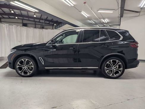 Used 2022 BMW X5 xDrive40i w/ Parking Assistance Package image 25